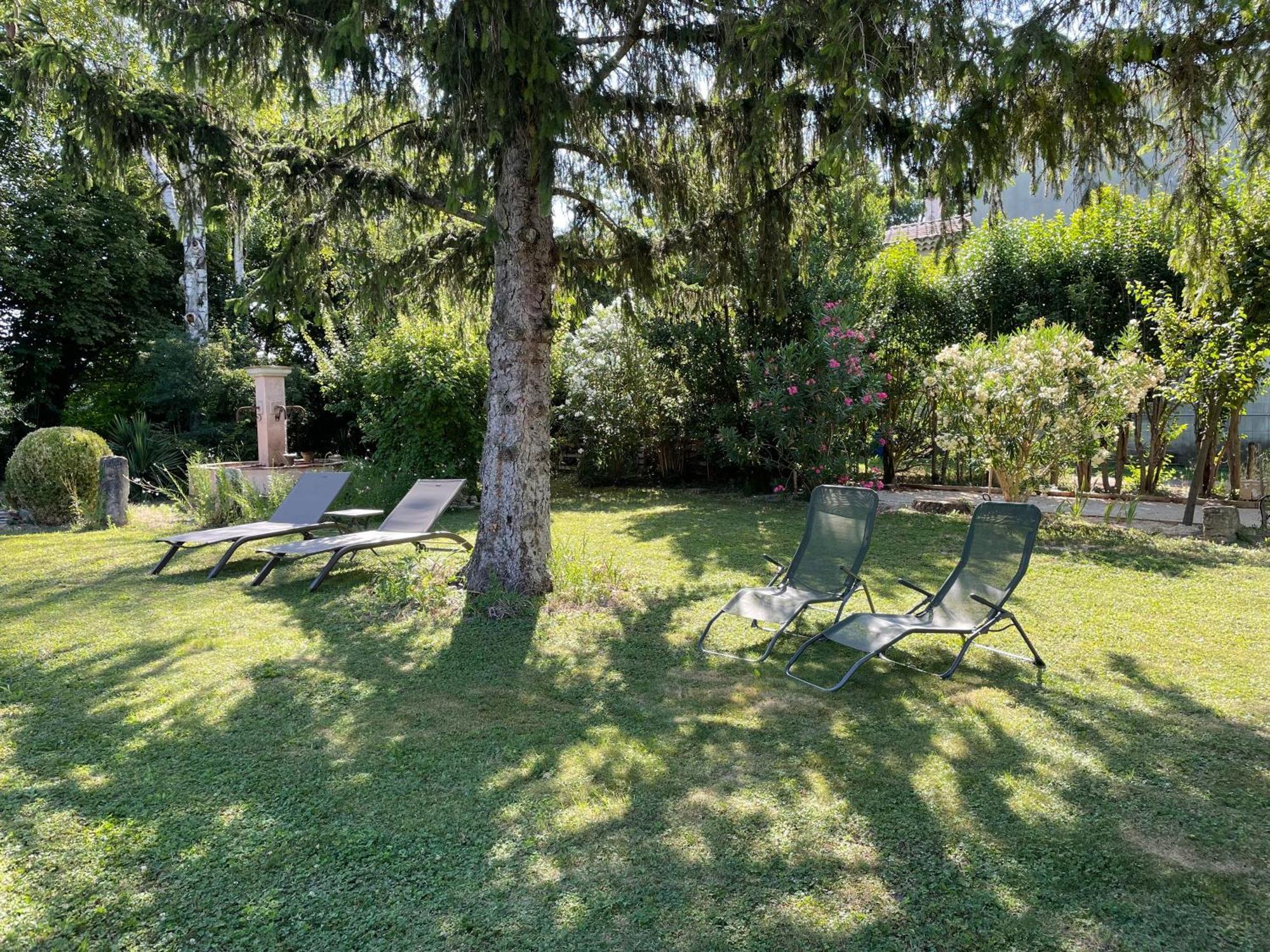 La Petite Rive - Les Oliviers Villa Velleron Exterior photo